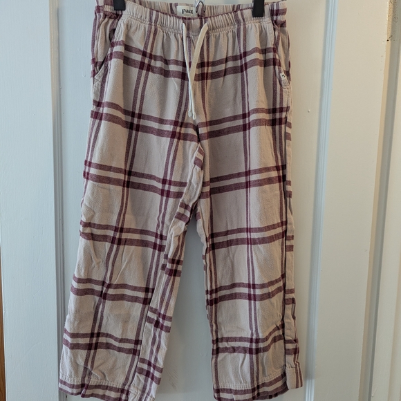 Plaid Lounge Set with Burgundy and Cream - Picture 6 of 8